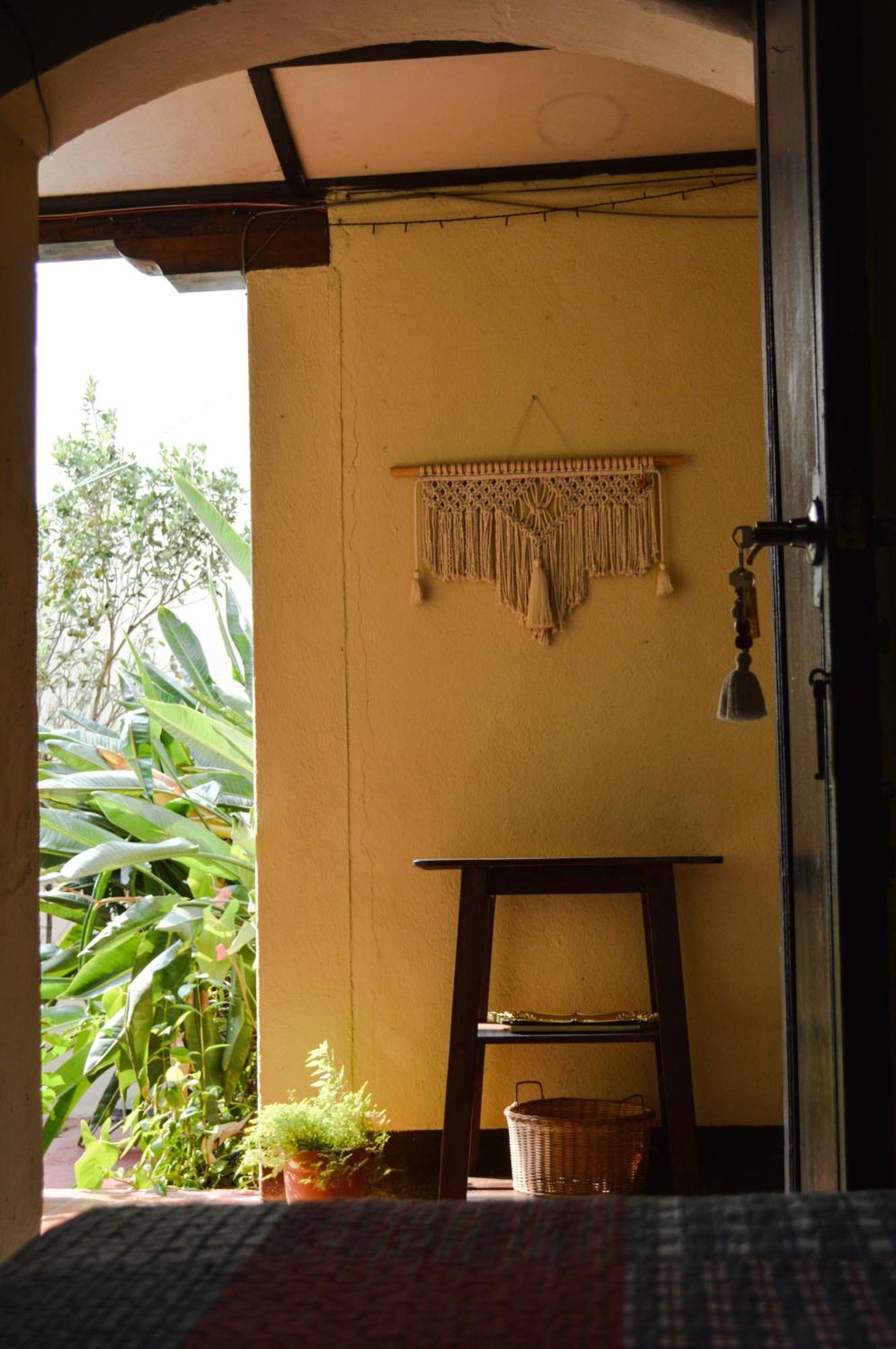 Ave Del Paraiso Guest House Antigua Exterior photo