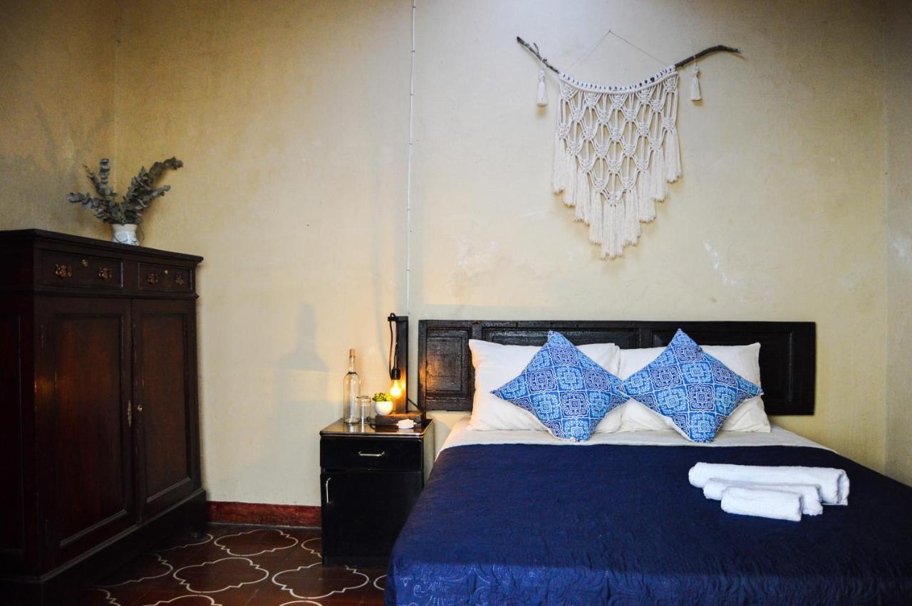 Ave Del Paraiso Guest House Antigua Exterior photo